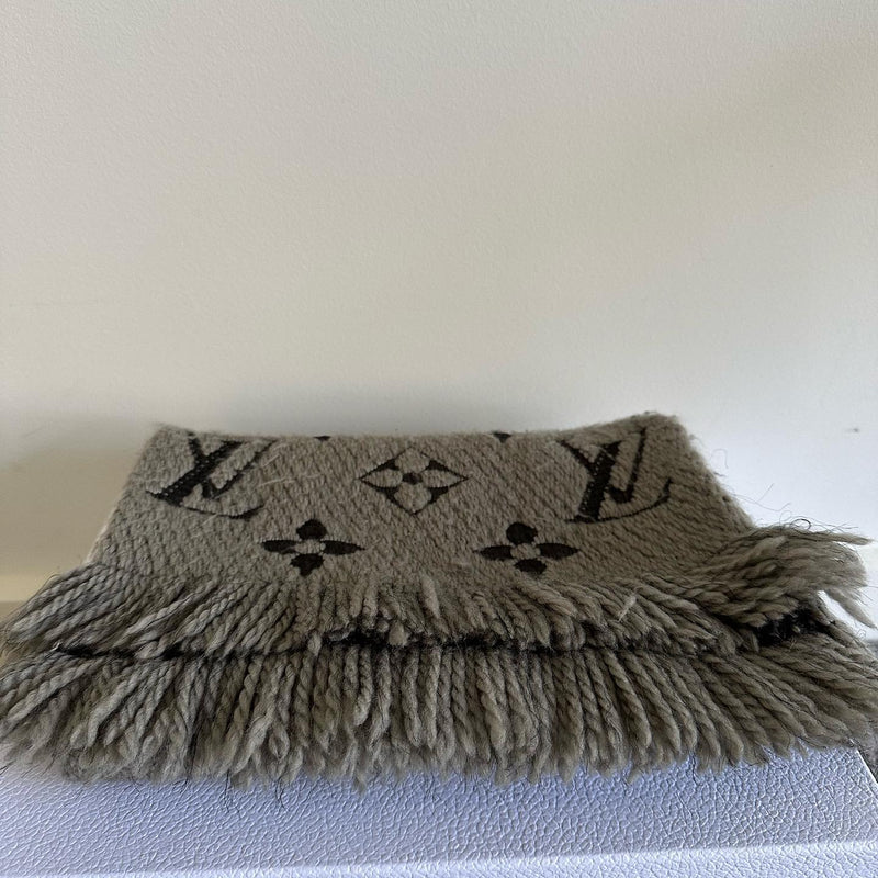 Louis Vuitton Logo Wool Scarf